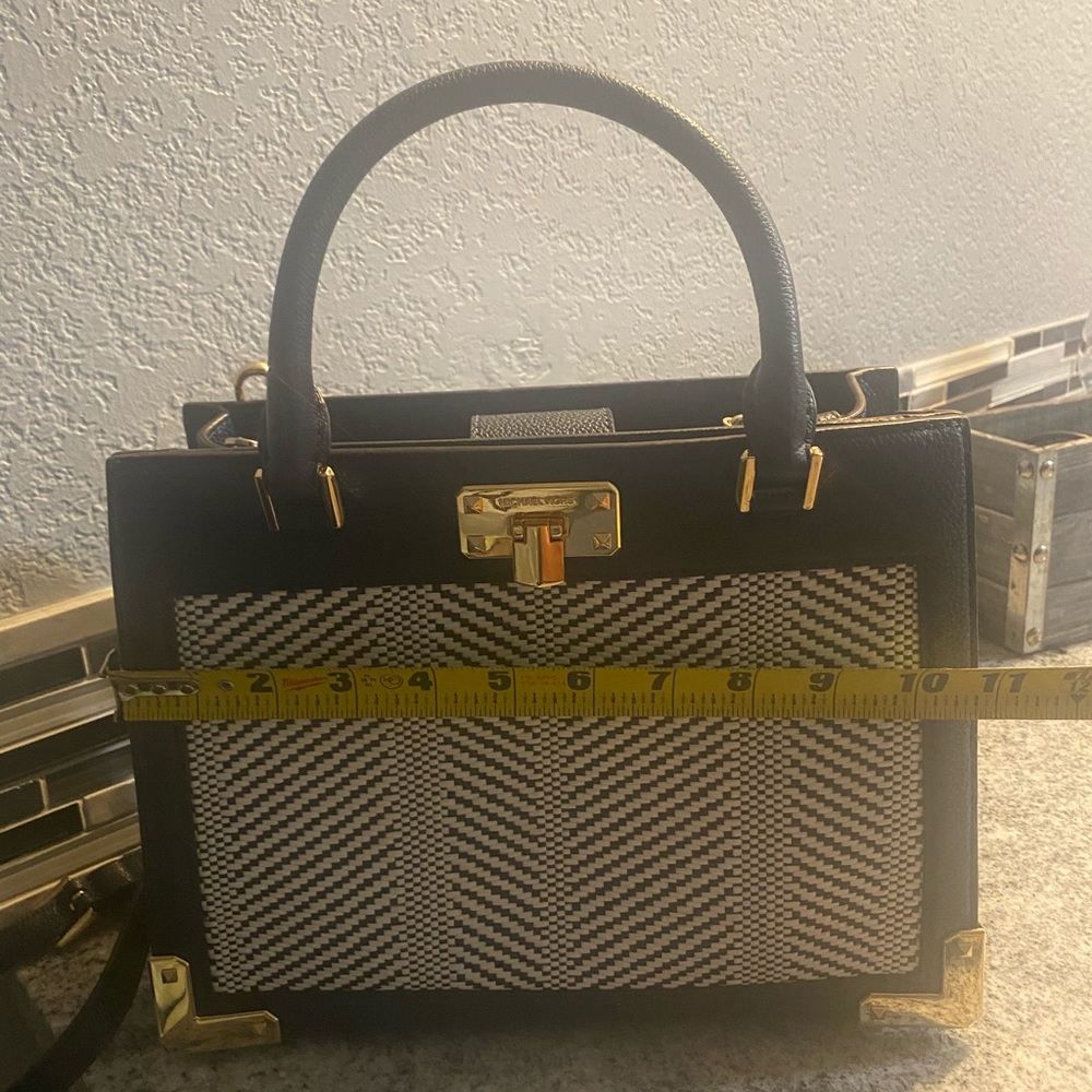 Michael Kors Kinsley Navy/OpticWhite - Picture 7 of 8